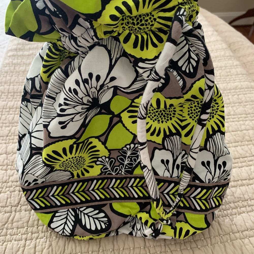 Drawstring accessories bag